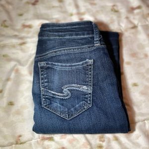 SILVER JEAN CO. SUKI SKINNY MID